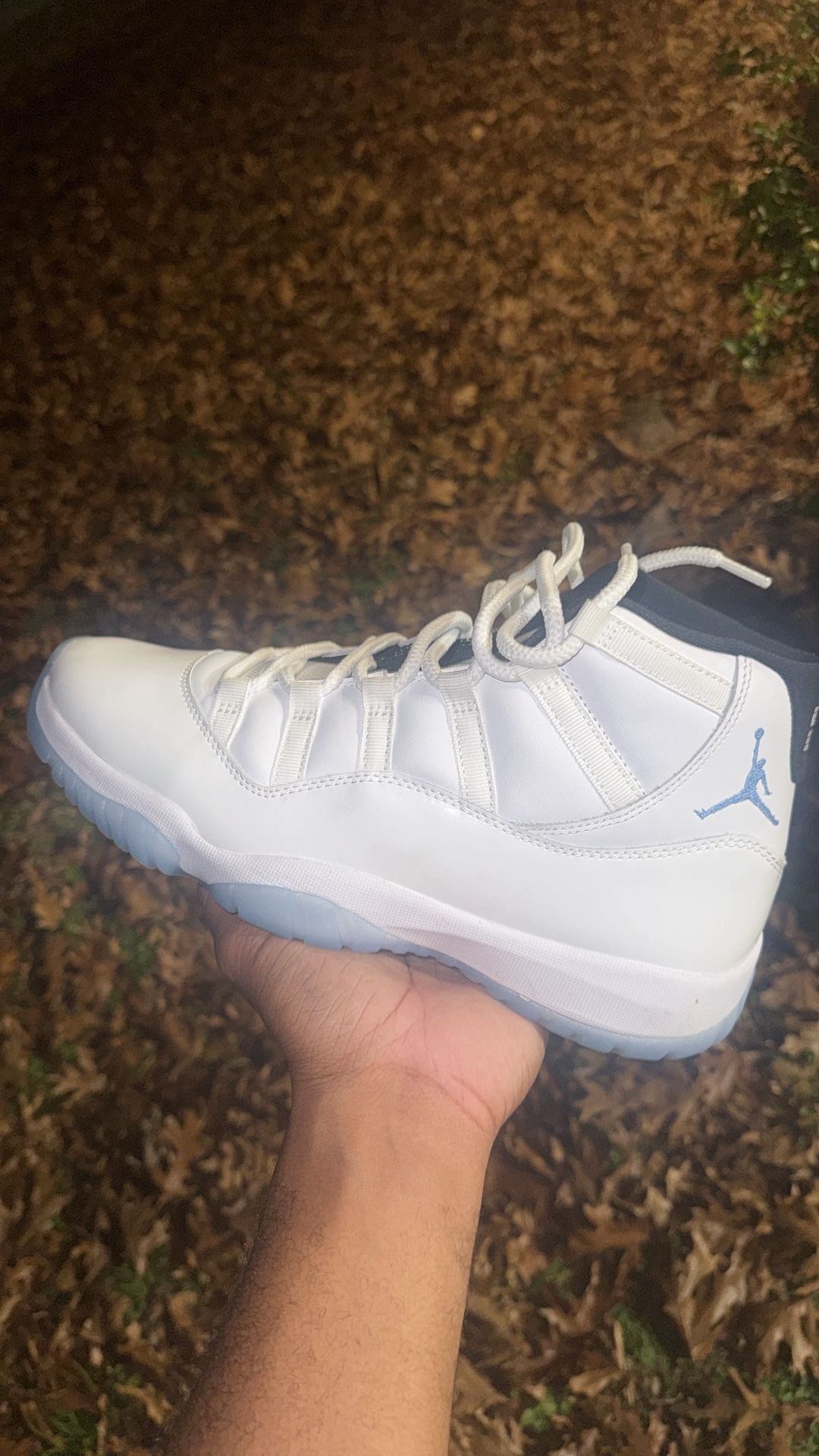 Jordan 11 Legend Blue
