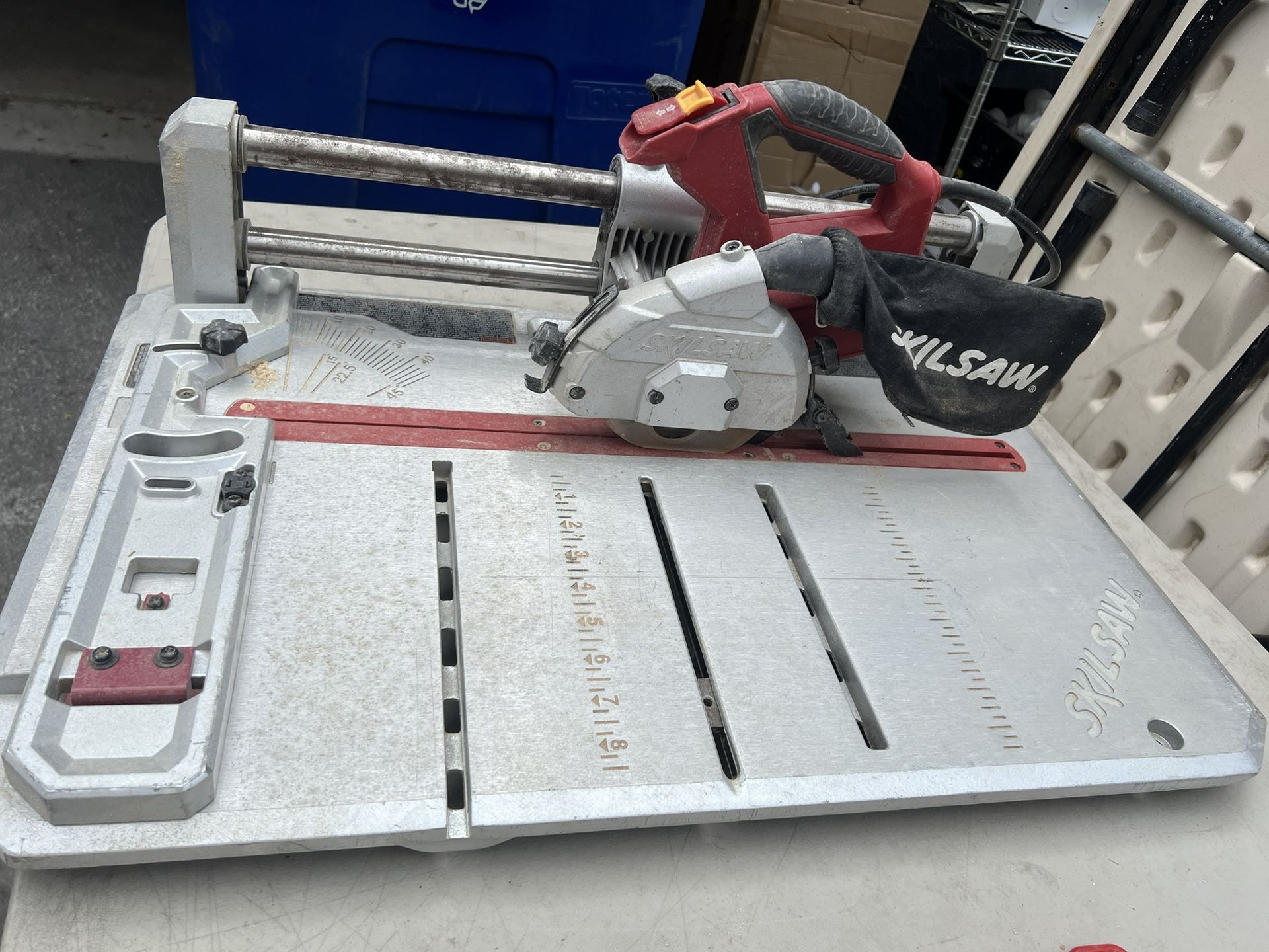 Flooring saw Skil 3601