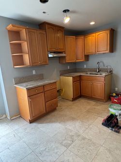 Used gabinets.