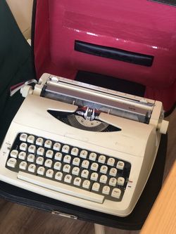 Antique Royal Typewriter ( 1960) Made in Holland