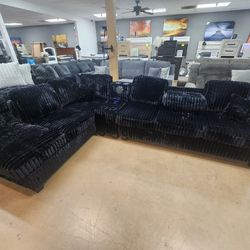 Jumbo Curdoroy Reversible Sectional W/Bluetooth Speaker And Cupholder Console Also Drop Down Cupholders
