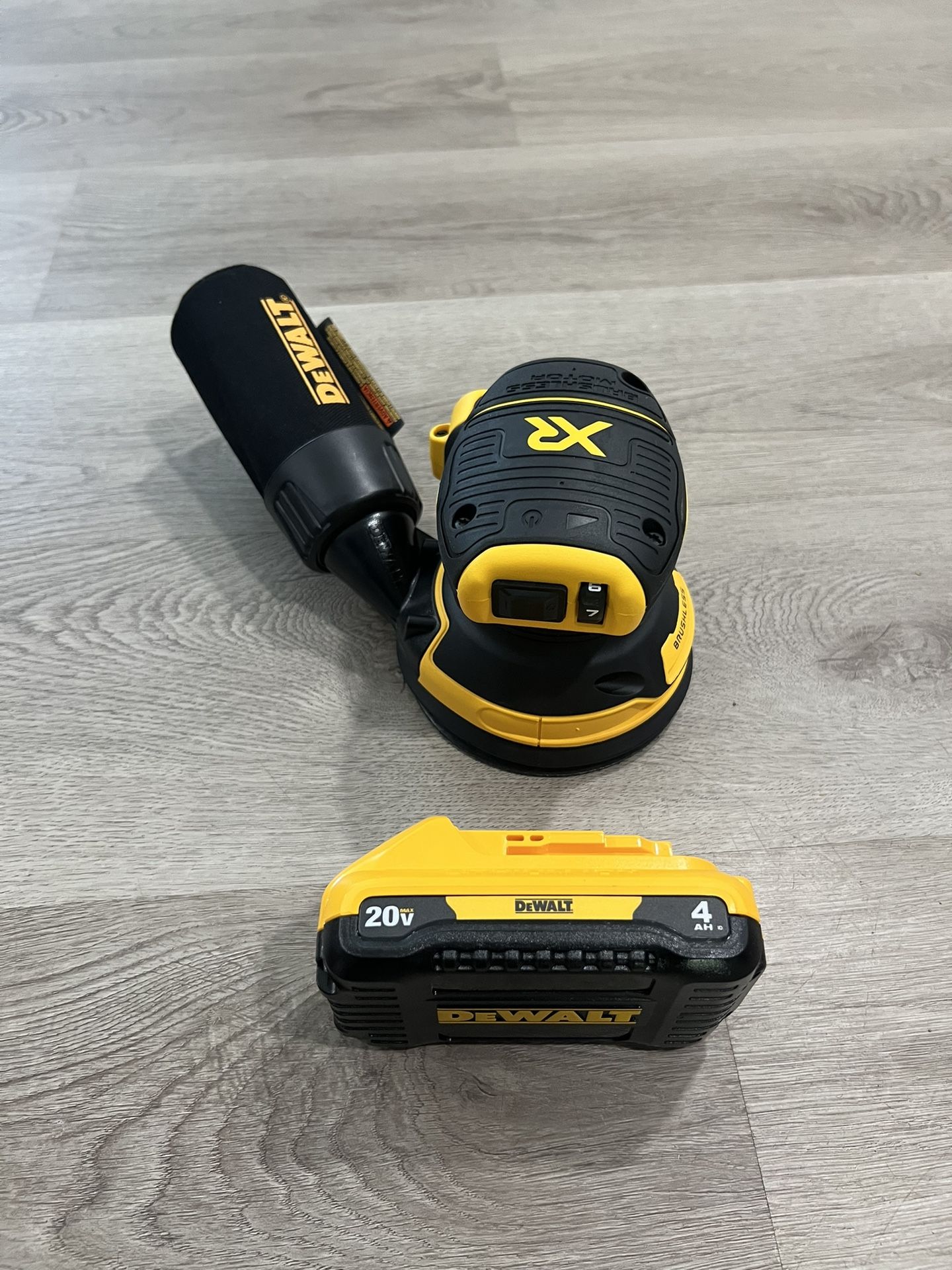 Dewalt XR 5” Orbital Sander
