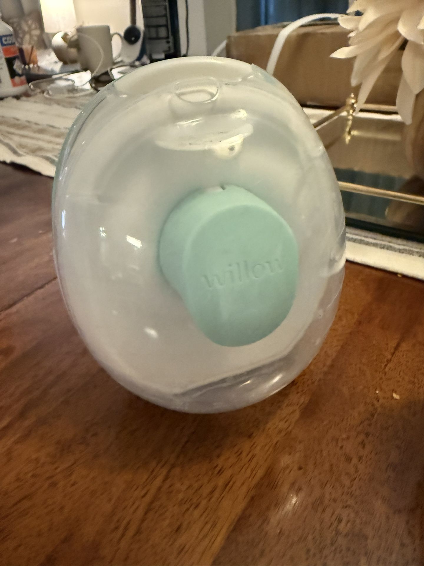 Double Hands Free Breast Pump - Willow Brand