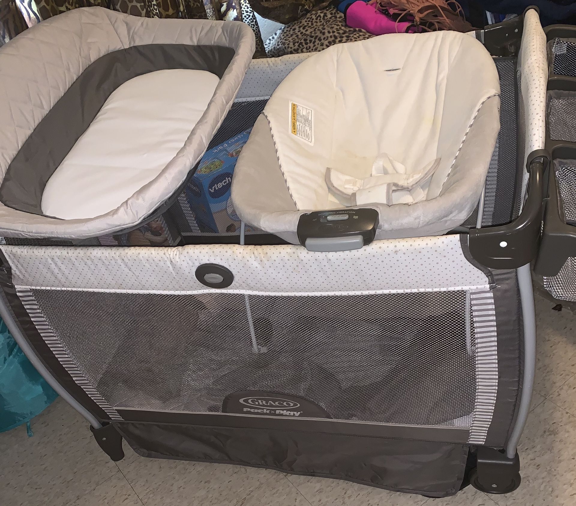 GRACO PLAY YARD