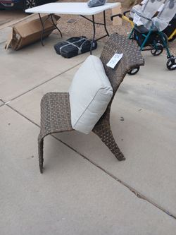 Wicker Outdoor Patio Chair with Cushion