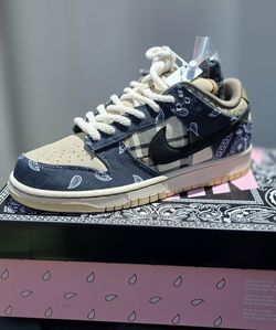 Nike  SB Dunk Travis Scott "Special Box""