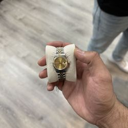 Rolex Ladies Datejust 79173 26mm Champagne Dial 18k Gold Stainless Steel Jubilee 1999 with box no card