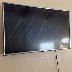 LG 43’ Smart TV For Sale !