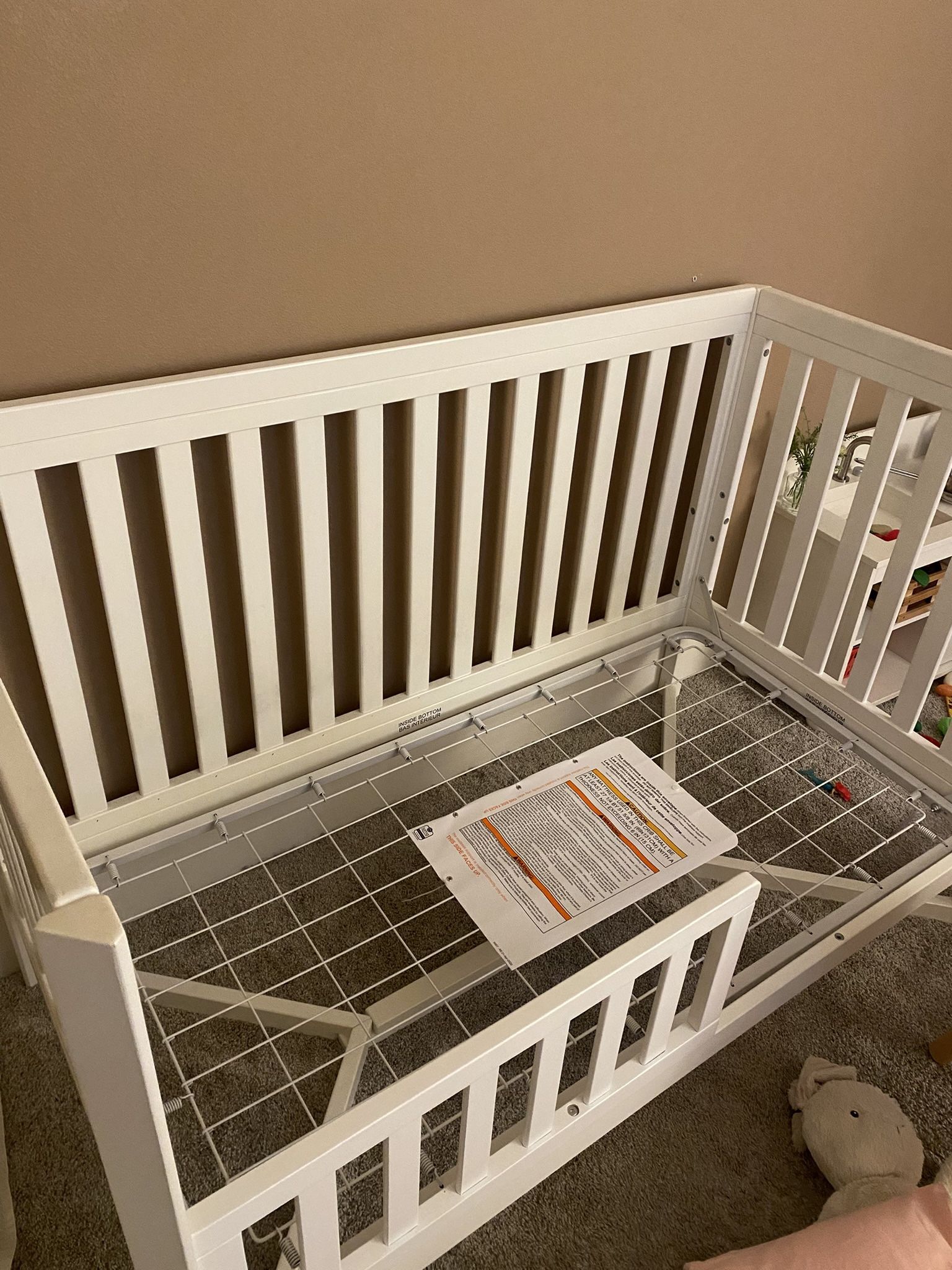 Delta Children 4 in 1 Crib To Toddler Bed