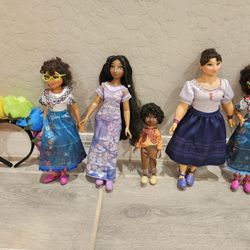 Disney. Encanto. Dolls. 