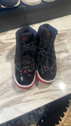 Jordan Max Aura Red And Black