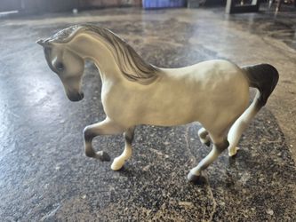 Breyer Traditional Series Horse - Sahara - Flea-bitten Grey Arabian Mare