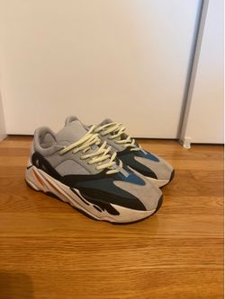 Yeezy wave runner SZ 10