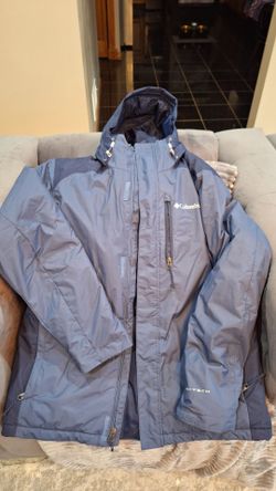 COLUMBIA JACKET SIZE MEDIUM $35