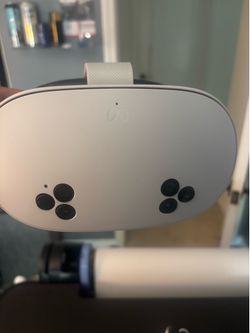 Oculus quest 3 used twice mint condition