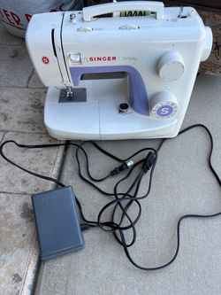 Singer Sewing Machine Model 3232