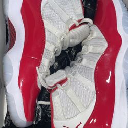 Jordan 11 Size 10 Cherry 