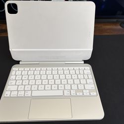 iPad Pro 11 inch Magic Keyboard