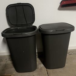 12 Gallon Kitchen Trash Bins