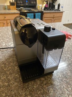 Nesspresso: Lattissima+ DeLonghi Ice Silver