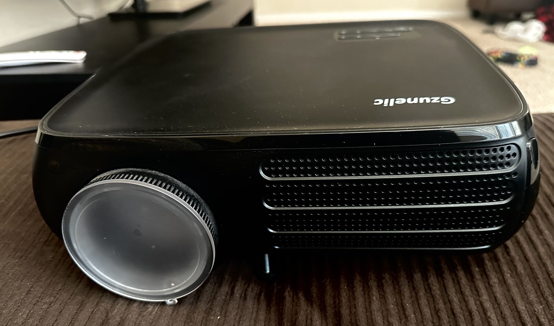 Gzunelic Projector 1080p 7k Lumens - Open To Offers