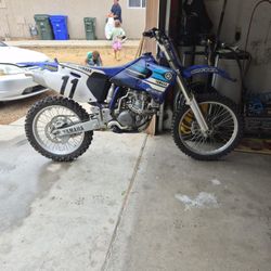 2000 Yz426f