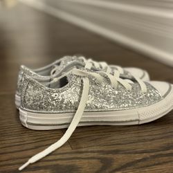 Converse Chucks Taylor All Star Low Sneakers- The Silver Glitter Version ( youth sizing)   