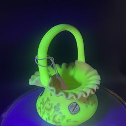 Vintage Fenton Glass Satin Uranium Burmese Basket Hand Painted Vase 7” VG