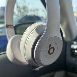 Beats Solo 4 