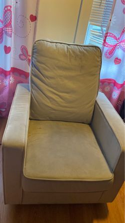 Delta children nursery rocky chair