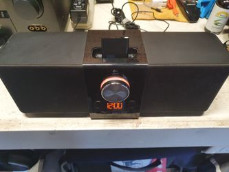Logitech ipad and bluetooth speaker with 2 controls