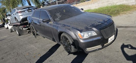 2013 Chrysler 300 S Hemi For Parts 