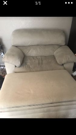 Super Huge Chair w/ Ottoman