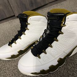 Retro 9s Size 10