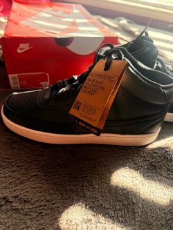 Nike High-Top Sneakers Size 10