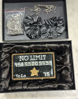 Clutch and collection display piece