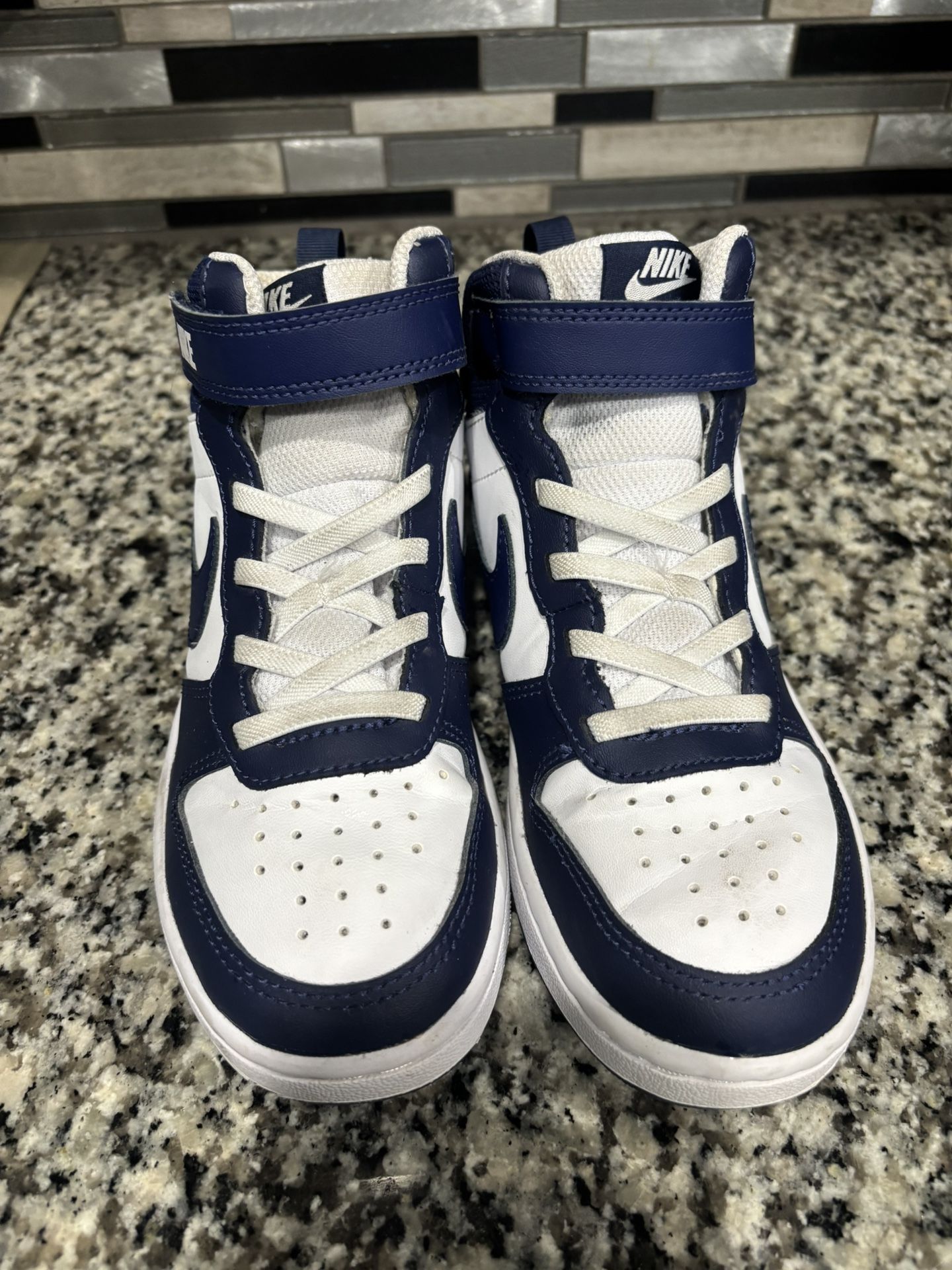 BOYS NIKE SHOES