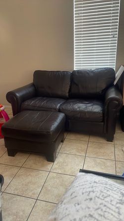 Couch set