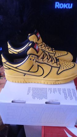 Nike Dunk Low x LEGO Yellow Sneakers & Minifigure Bundle