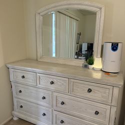 Wooden 7 Drawer Dresser and Mirror