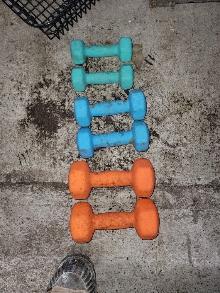 Pesas $8
