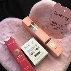 New The Crème Shop Teddy Makeup Bag 