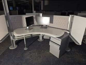Curved Office Cubicle Workstation with Panels