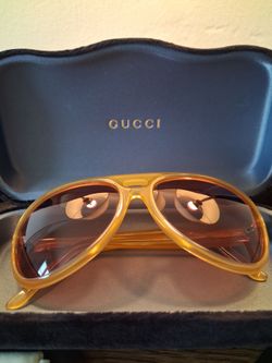 AUTHENTIC Gucci Translucent Aviator Sunglasses with Velvet Case