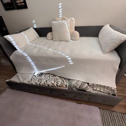 Gray Tufted Daybed (with Two Beds Or Storage) 