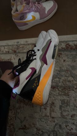 Excellent Condition Used Jordans (womens 6.5)