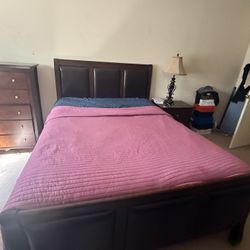 Queen Size Bed + 2 Dressers + Lamp Stand + Mattresses + Box