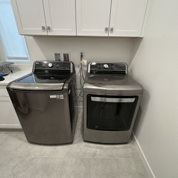 LG Washer And Dryer Set!