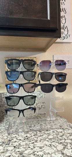 Ai transitioning glasses make phone calls listen to music and translate languages