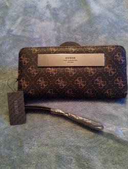 Guess Wallet